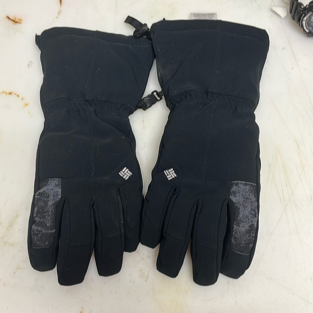 Columbia winter gloves size L black